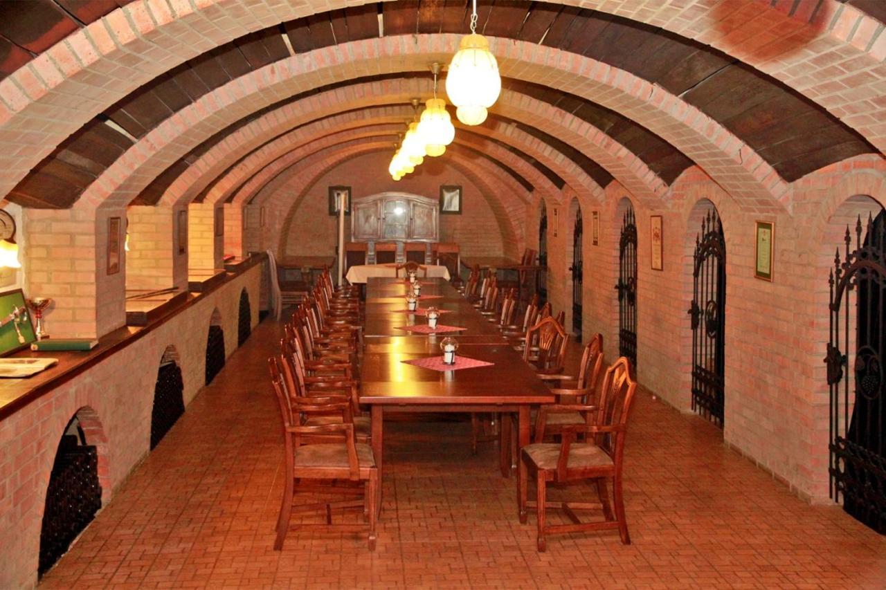 Polgár Panzió Villány Exterior foto